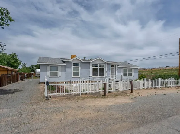 405 E Gepford Pkwy, Sun Valley, NV 89433