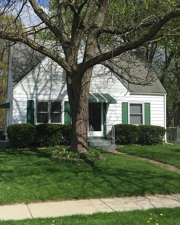 1st image of 152 22nd St N