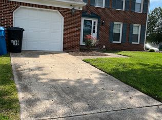 901 Fairborn Cir, Virginia Beach, VA 23464