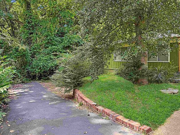 4th image of 2973 Windermere Rd