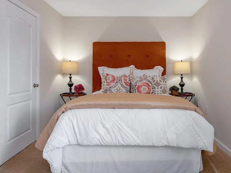 Madison Heights Luxury Apartments — Photo 37
