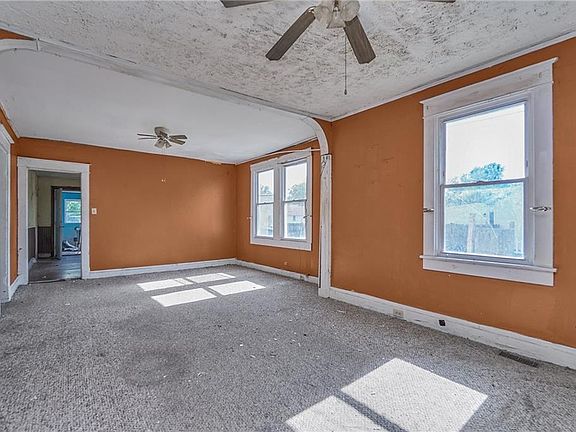 5th image of 4409 South St