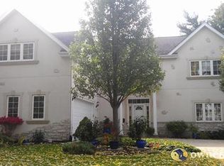 419 E Knob Hill Dr, Arlington Heights, IL 60004
