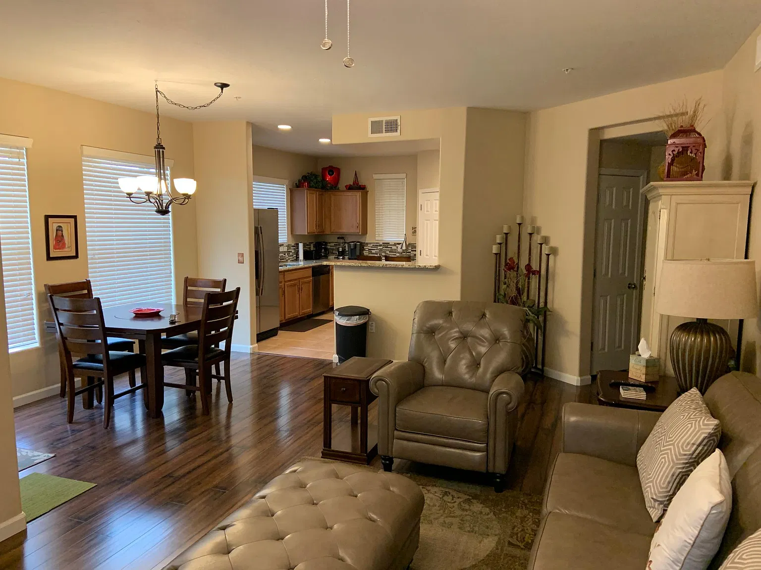 2 bed, 1336 sqft, $3,300 — Photo 3
