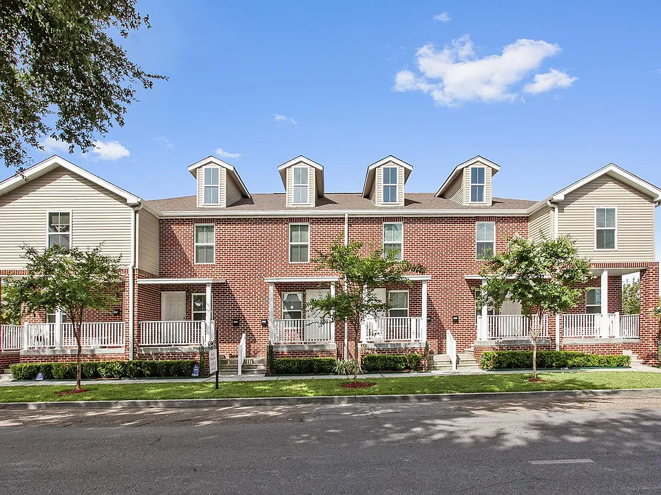 2804 Jackson Ave