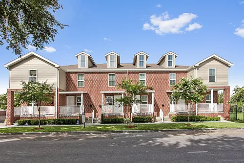 2804 Jackson Ave Photo 1