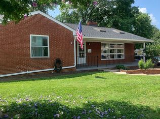 2812 Douglass Ave, Falls Church, VA 22042
