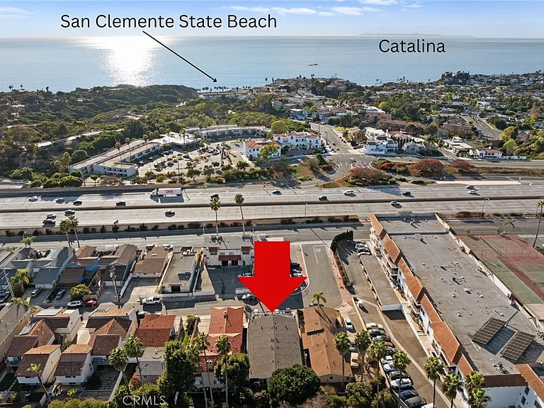 2603 Calle Del Comercio #D — Photo 1