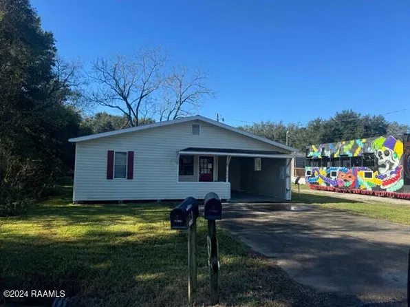 1044 Mim Callier Dr, Breaux Bridge, LA 70517