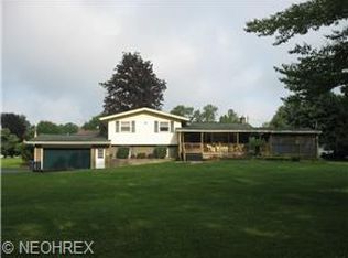 2456 Riverside Dr, Newton Falls, OH 44444