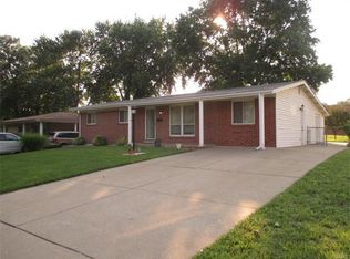 1345 Cardinal Ln, Florissant, MO