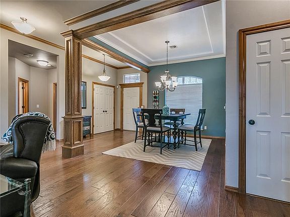 2nd image of 14117 Pecan Hollow Ter