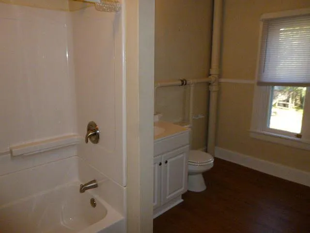 416 S Adams St — Photo 32