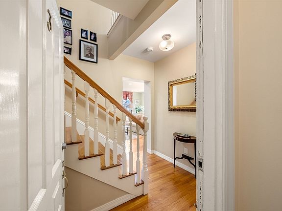 5th image of 7 Hamilton St APT 3