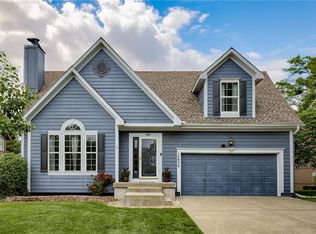 15850 S Bradley Dr, Olathe, KS 66062