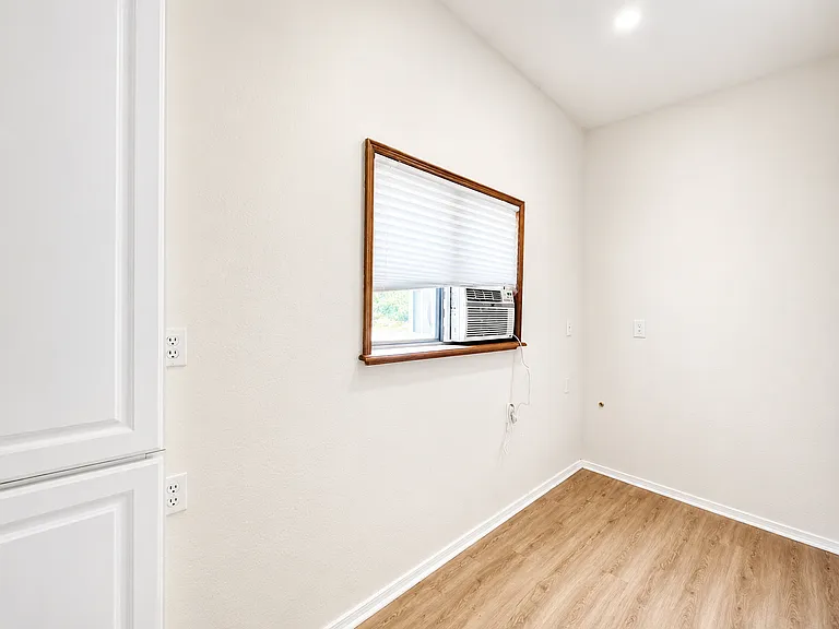 12011 Bell Ave #B3 — Photo 6