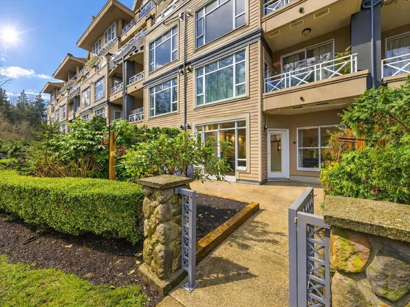 3600 Windcrest Dr #211, Burrard Inlet 3, BC V7G 2S5