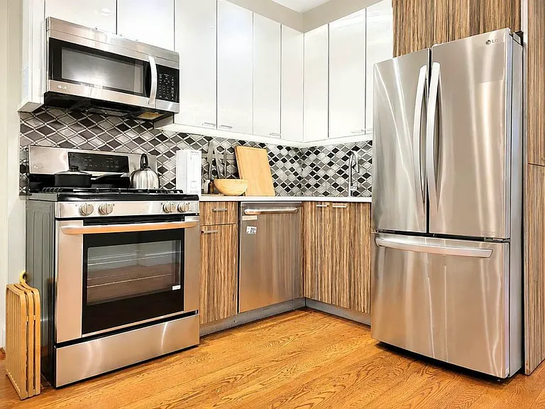 1277 Jefferson Ave #3 — Photo 1