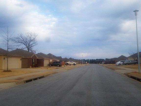 4th image of 603 W Gillian Ave