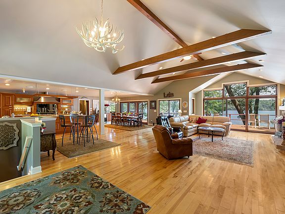 5th image of W2850 Orchard Ave