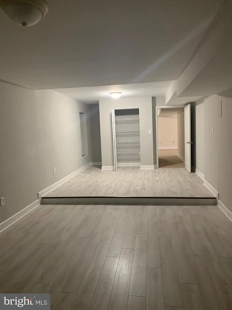 16404 Banbury Ln photo 1