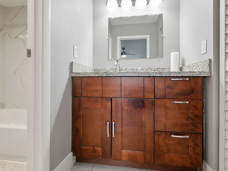 6301 N Falls Circle Dr #111 — Photo 11