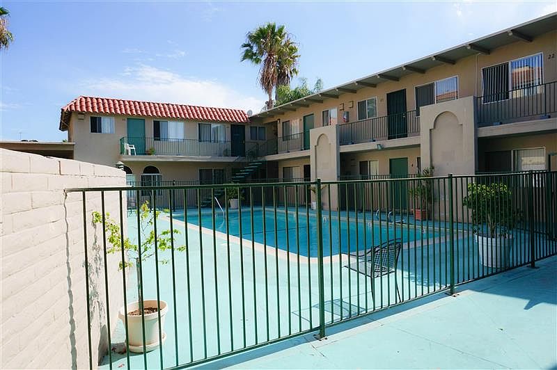 1st image of 585 E St APT 24