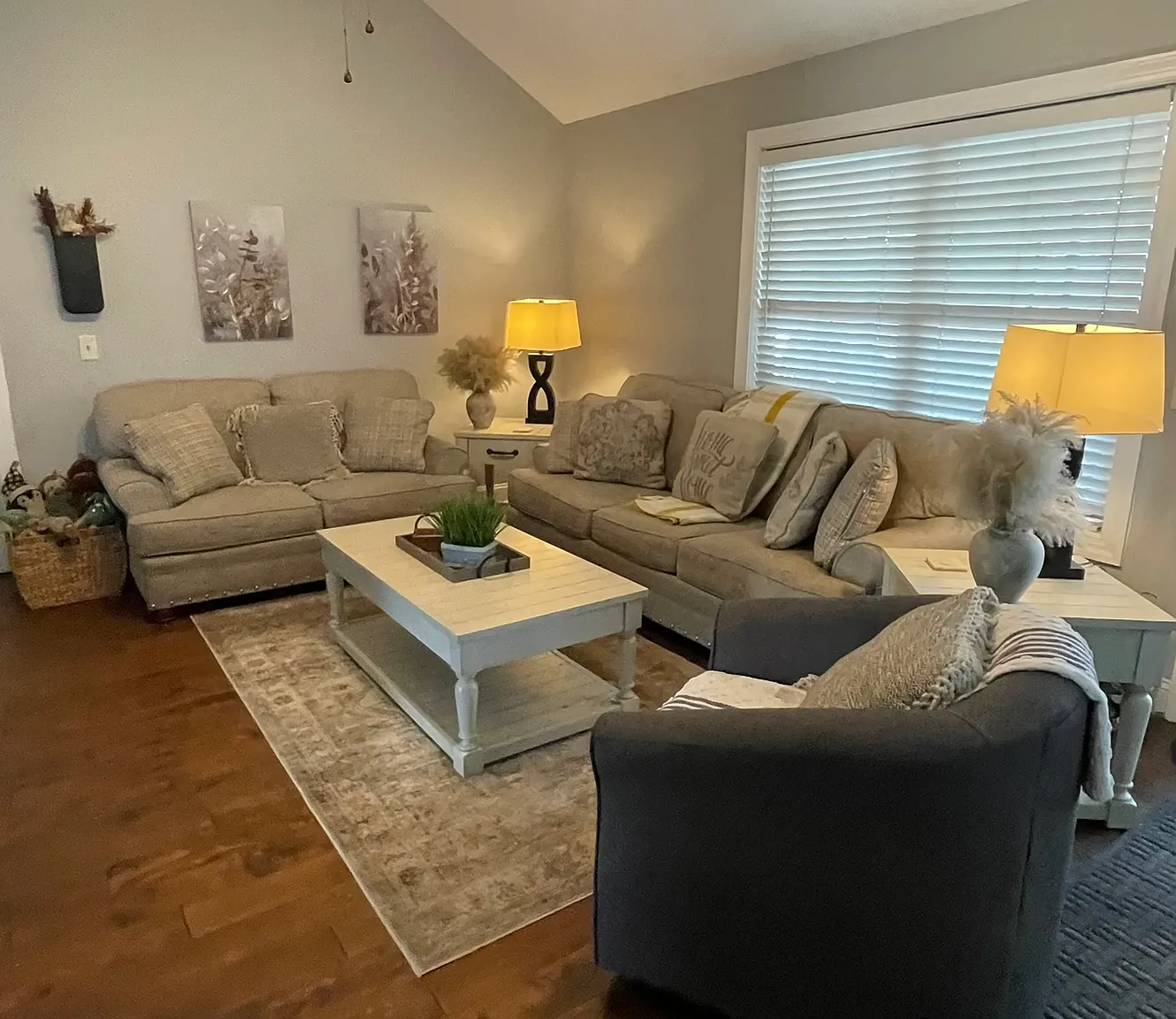3 bed, 1348 sqft, $2,200 — Photo 2
