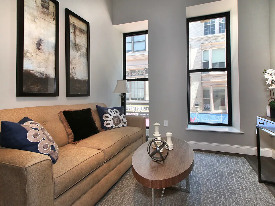 44 Winter St #206
