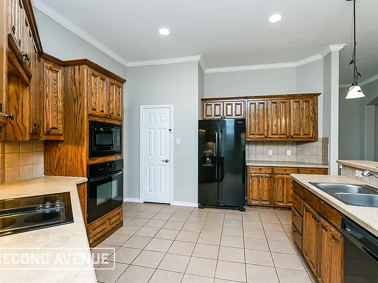 302 Charlie Way — Photo 9