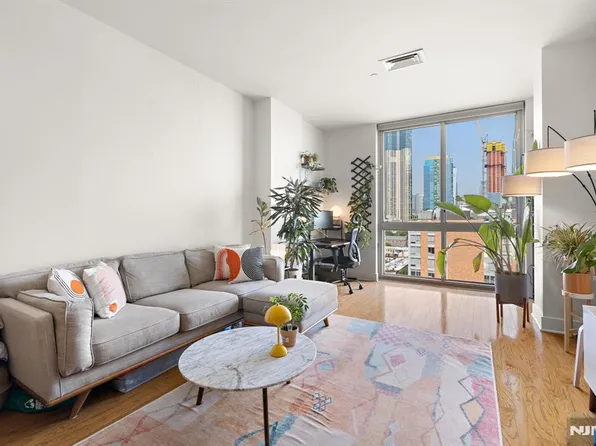 201 Marin Blvd APT 1209, Jersey City, NJ 07302
