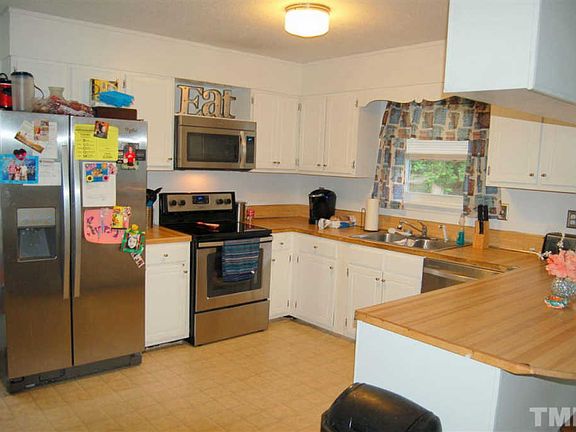 2nd image of 221 S Woodcrest St