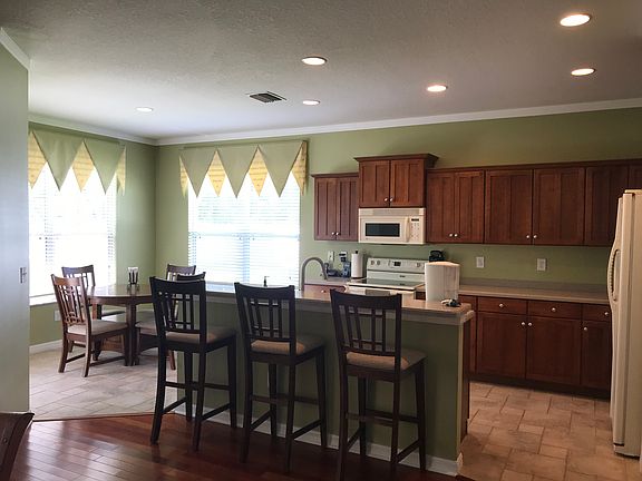 4th image of 18211 Tivoli Ln