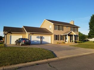 808 E Keg St, Marshall, MO 65340