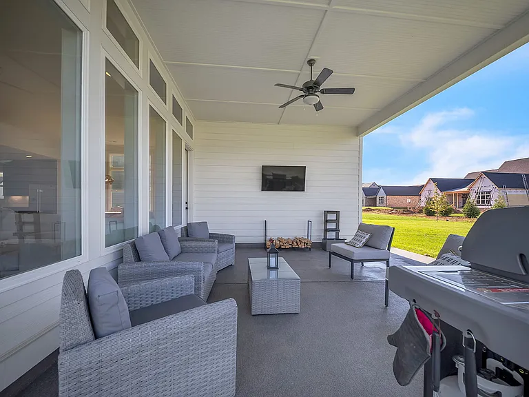 8420 Ashbury Ct — Photo 32