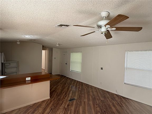 5th image of 2145 E Thompson Avenue