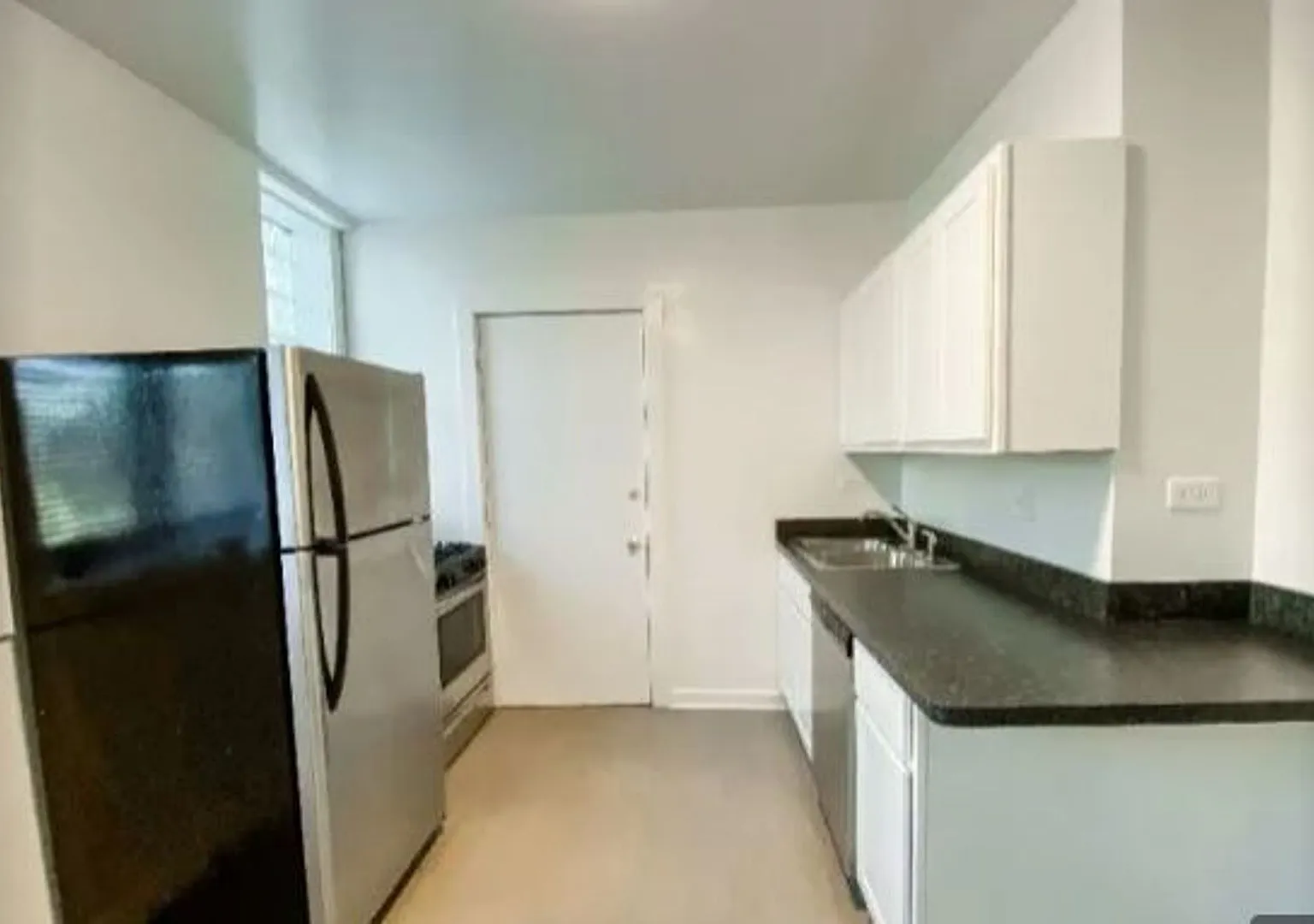 359 - *4518 North Greenview LLC* — Photo 4