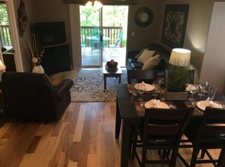 1 Woodpecker Ln, Branson, MO 65616