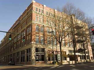 800 Market St #R12-4, Chattanooga, TN 37402