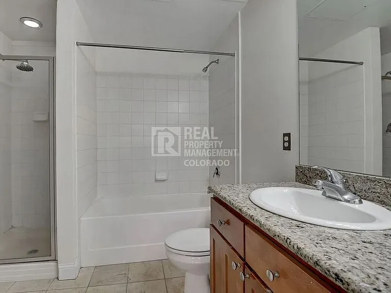 1950 N Logan St #302 — Photo 12