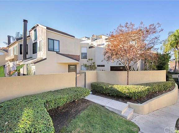 3rd image of 13115 Le Parc Blvd #42