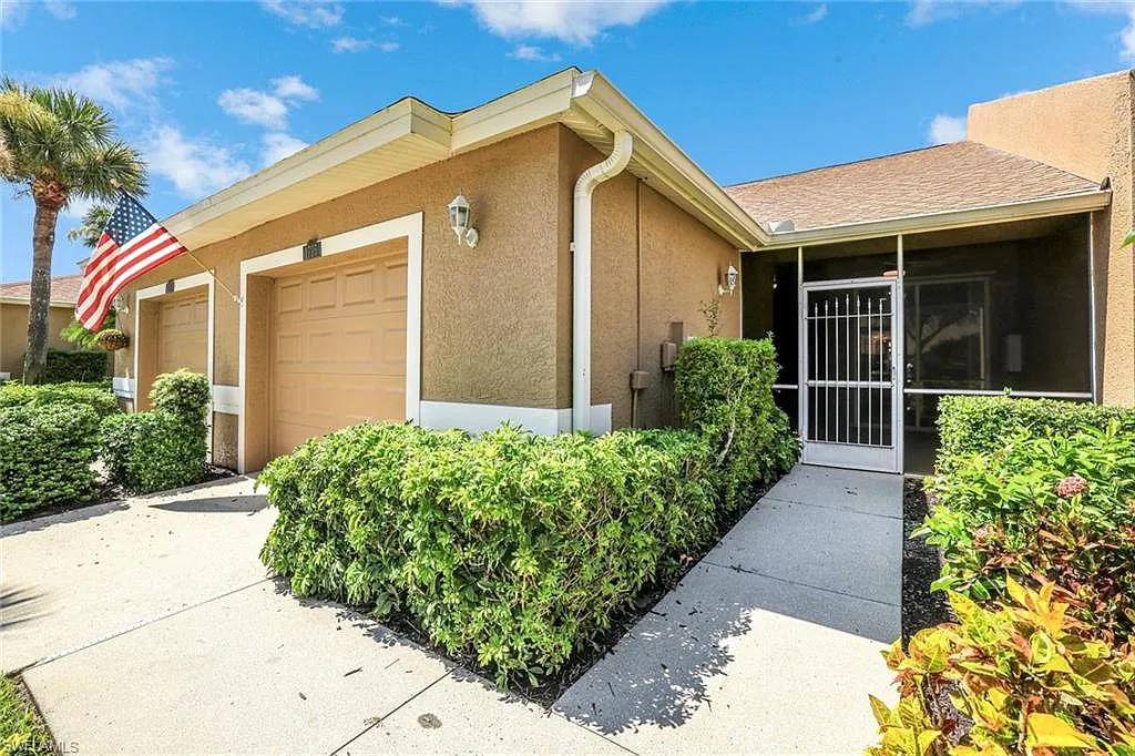 2 bed, 2.0 bath, 1307 sqft, $2,175 — Photo 3