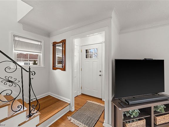 4th image of 4652 W Park Dr