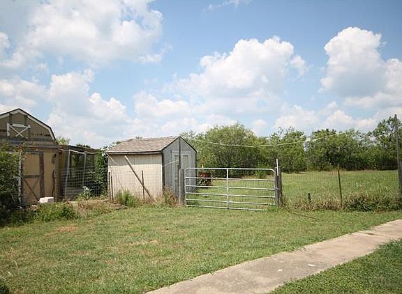 3rd image of 193 Rianna Woods Dr Unit B
