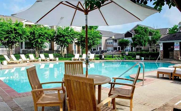 Hamptons at Woodland Pointe — Photo 34