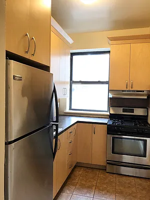 Rented by Mogul Real Estate Services | media 14