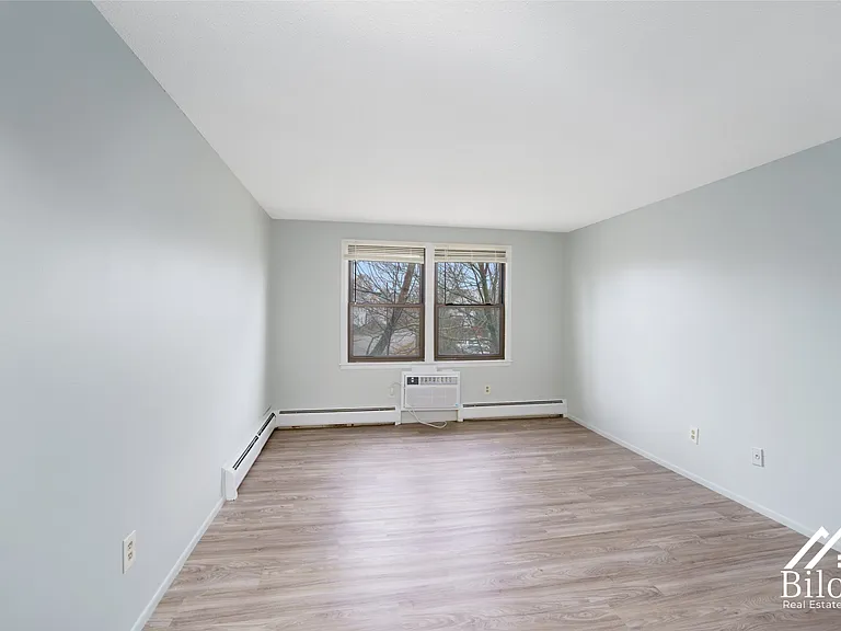 Prospect Street Apartments — Photo 8