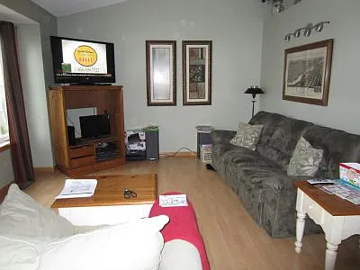 528 Maple Knoll Way NW — Photo 3