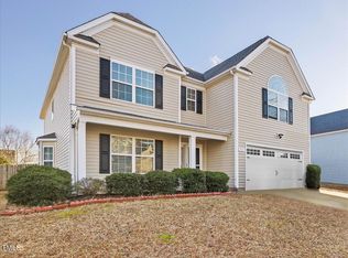 911 Red Oak Tree Dr, Fuquay Varina, NC 27526