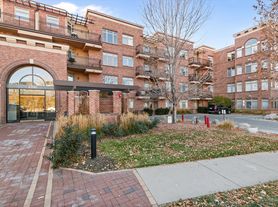 2700 E Cherry Creek South Dr